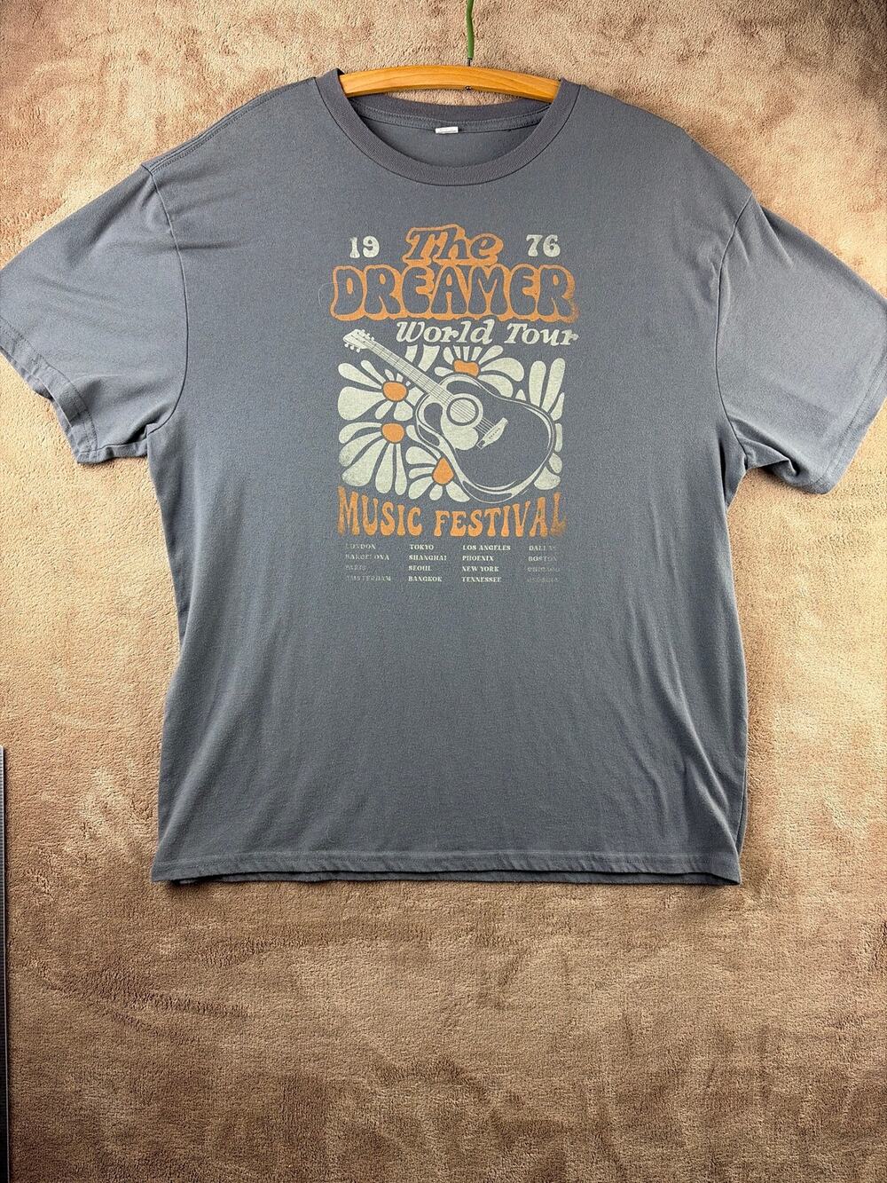 1976 The Dreamer World Tour Music Festival Graphic Tee Gray Shirt Mens Unisex XL
